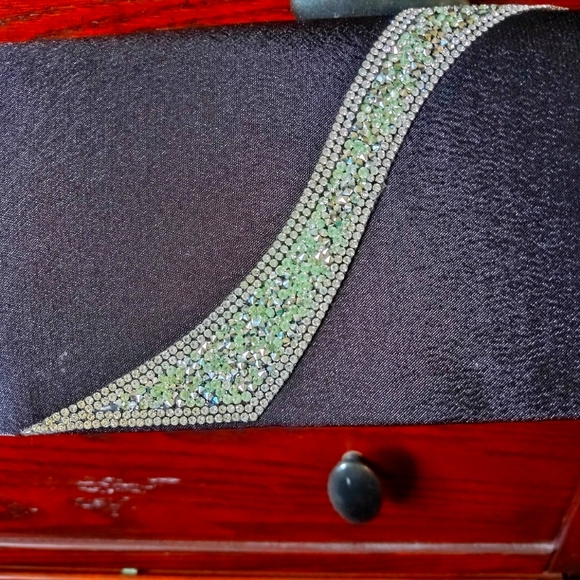 Satin handbag - Picture 3 of 5